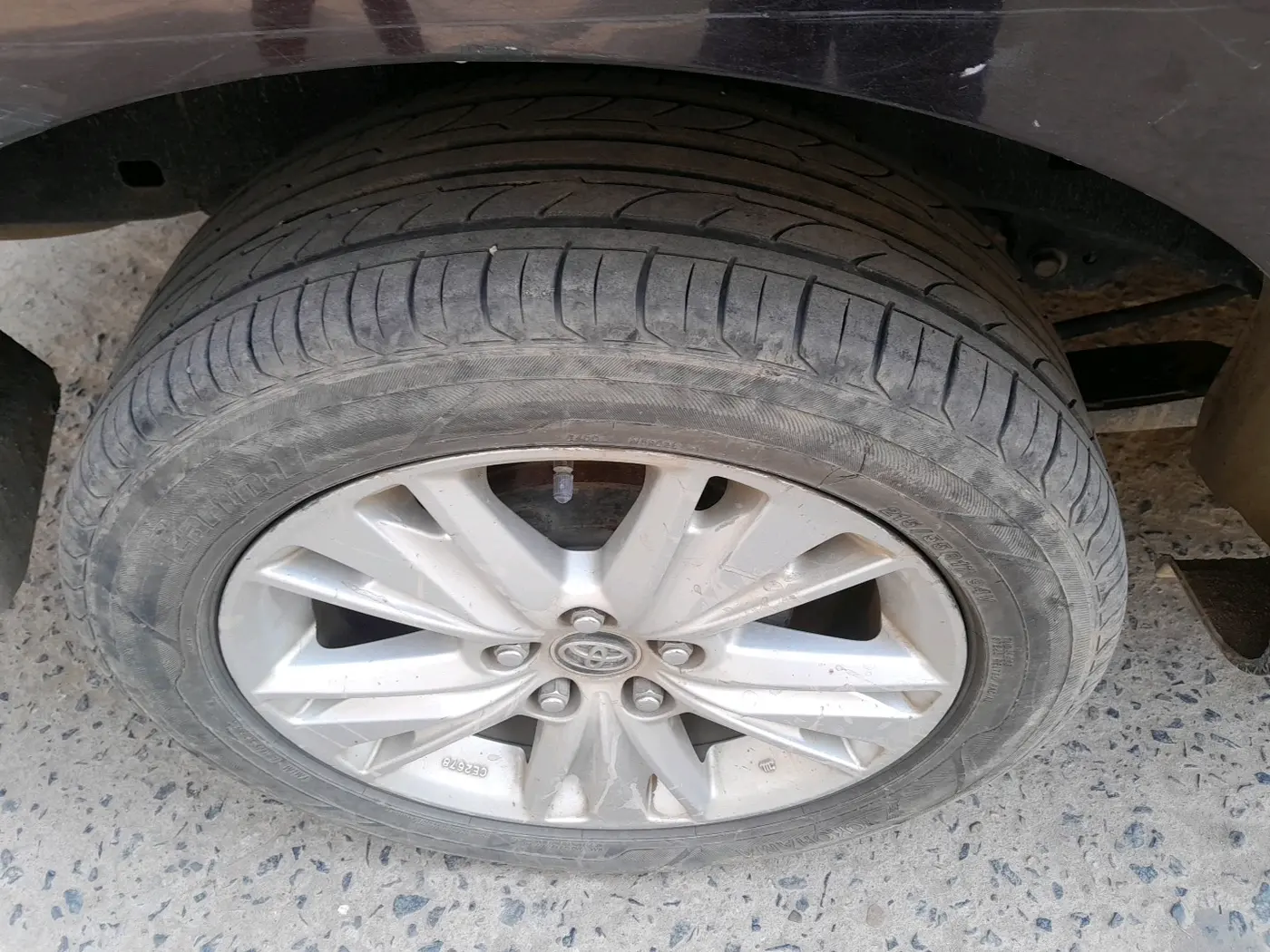 2020 Toyota Innova Crysta 2.4 ZX 7 STR, Diesel, Manual, 53,200 km, tyre