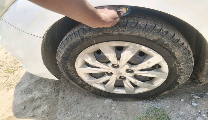 2018 Hyundai Verna 1.4 E PETROL, Petrol, Manual, 92,619 km, tyre