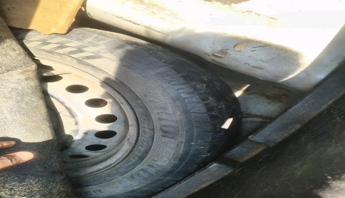 2018 Hyundai Verna 1.4 E PETROL, Petrol, Manual, 92,619 km, tyre