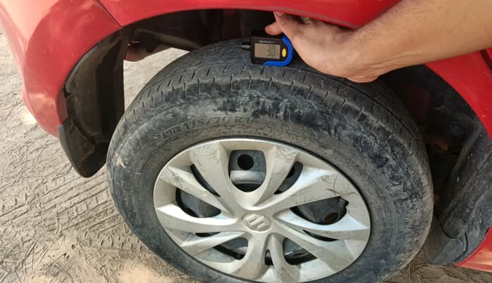 2019 Maruti Swift VXI, Petrol, Manual, 96,822 km, tyre