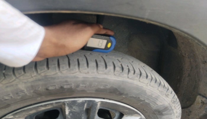 2018 Datsun Redi Go S 1.0, CNG, Manual, 1,09,594 km, tyre