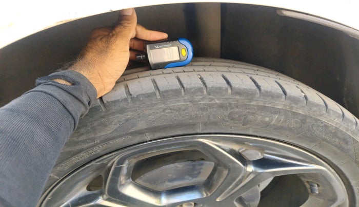 2018 Ford Ecosport TITANIUM 1.5L SPORTS(SUNROOF) DIESEL, Diesel, Manual, 1,04,048 km, tyre