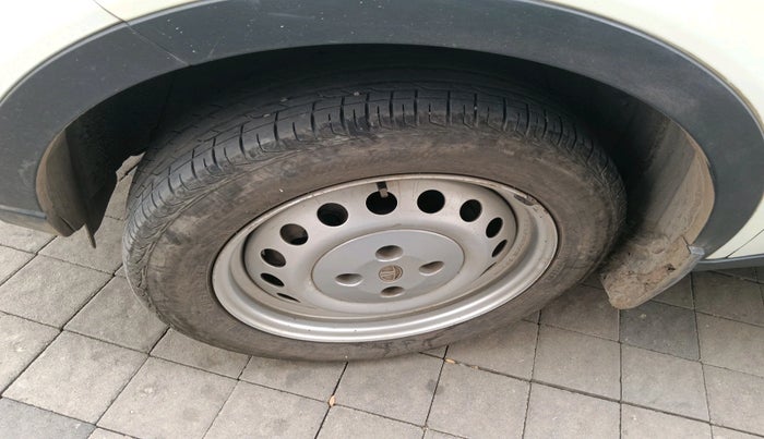 2021 Tata NEXON XE PETROL, Petrol, Manual, 45,949 km, tyre