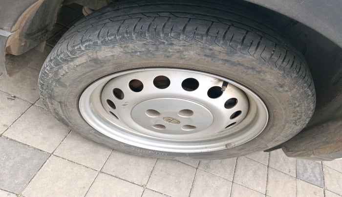 2021 Tata NEXON XE PETROL, Petrol, Manual, 45,949 km, tyre