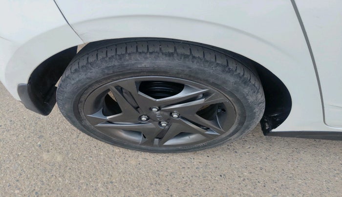 2022 Hyundai NEW I20 Sportz 1.2 IVT, Petrol, Automatic, 98,458 km, tyre