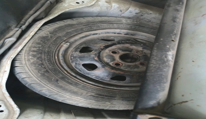 2013 Maruti Alto 800 LXI CNG, CNG, Manual, 1,01,387 km, tyre