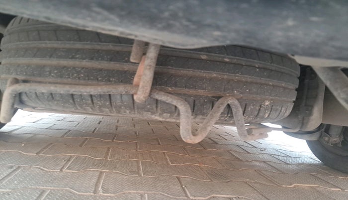 2014 Honda Mobilio 1.5L I-DTEC S, Diesel, Manual, 2,30,319 km, tyre