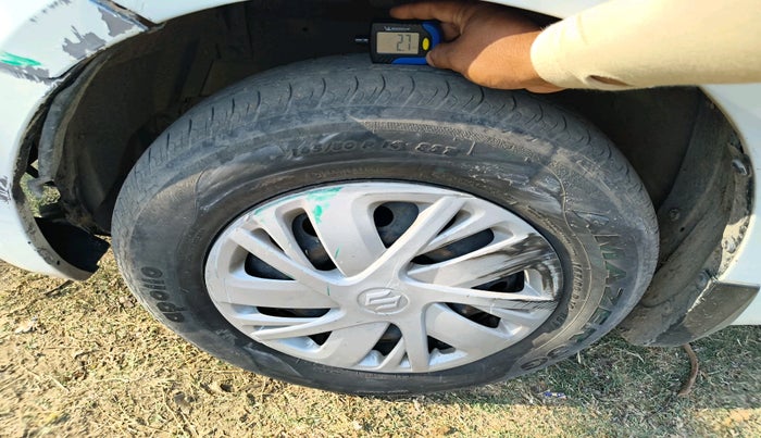 2015 Maruti Swift VXI, Petrol, Manual, 83,426 km, tyre