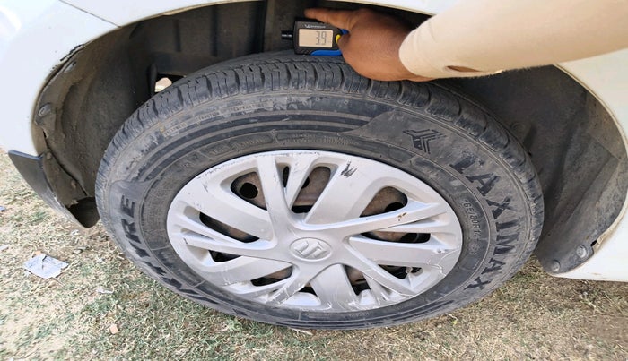 2015 Maruti Swift VXI, Petrol, Manual, 83,426 km, tyre