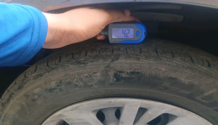 2017 Maruti Swift LDI (O), Diesel, Manual, 1,18,969 km, tyre