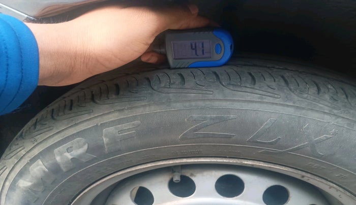 2017 Maruti Swift LDI (O), Diesel, Manual, 1,18,969 km, tyre