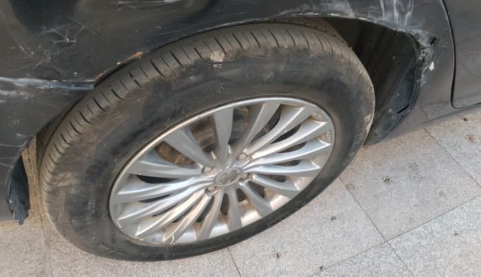 2017 Maruti Ciaz ZXI+ AT, Petrol, Automatic, 1,15,476 km, tyre