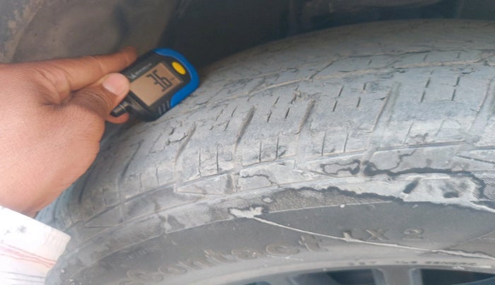 2015 Toyota Fortuner 3.0 4X4 MT, Diesel, Manual, 2,81,347 km, tyre