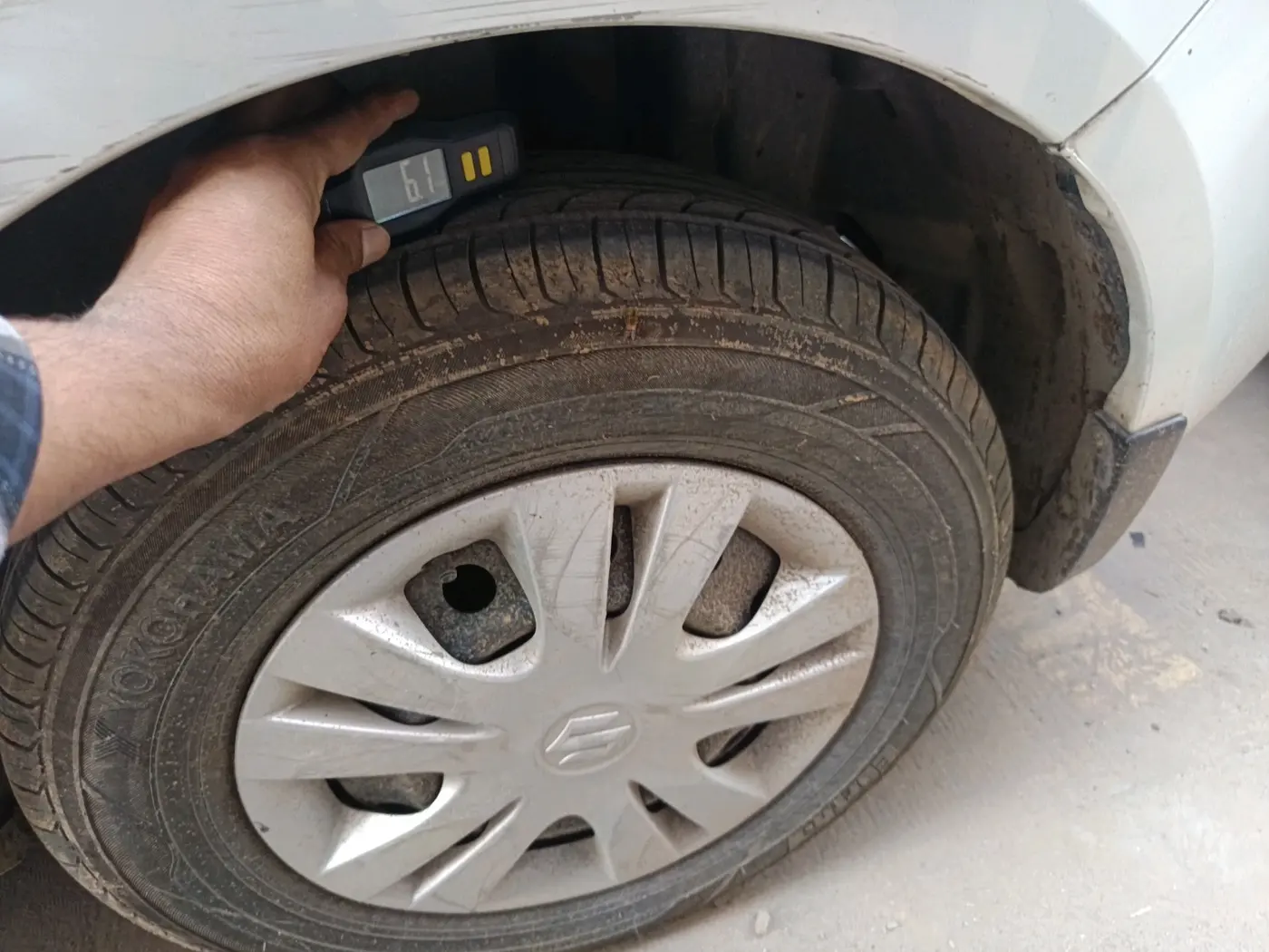 2014 Maruti Swift Dzire VXI, Petrol, Manual, 1,51,380 km, tyre