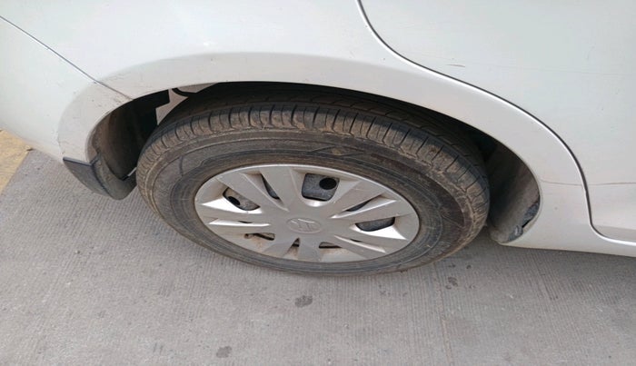 2014 Maruti Swift Dzire VXI, Petrol, Manual, 1,51,380 km, tyre