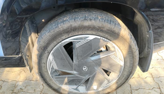2025 Tata Curvv EV Empowered Plus A 55, Electric, Automatic, 15,209 km, tyre