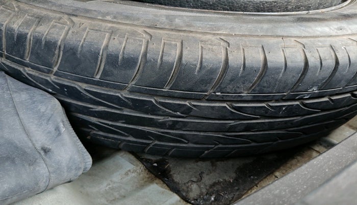 2017 Hyundai Creta SX PLUS AT 1.6 PETROL, CNG, Automatic, 1,02,246 km, tyre