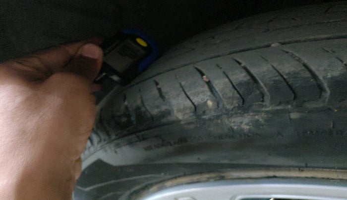 2023 Nissan MAGNITE XL, Petrol, Manual, 1,44,590 km, tyre