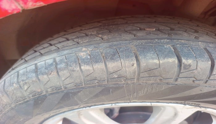 2018 Ford Ecosport TITANIUM 1.5L DIESEL, Diesel, Manual, 1,12,843 km, tyre