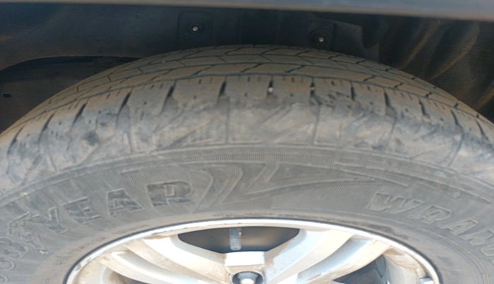 2023 Mahindra BOLERO NEO N 10 (O), Diesel, Manual, 47,131 km, tyre