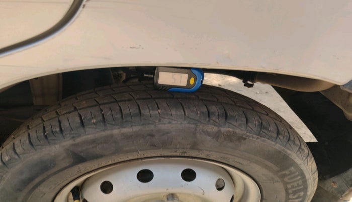 2012 Maruti Alto LXI CNG, CNG, Manual, 81,209 km, tyre