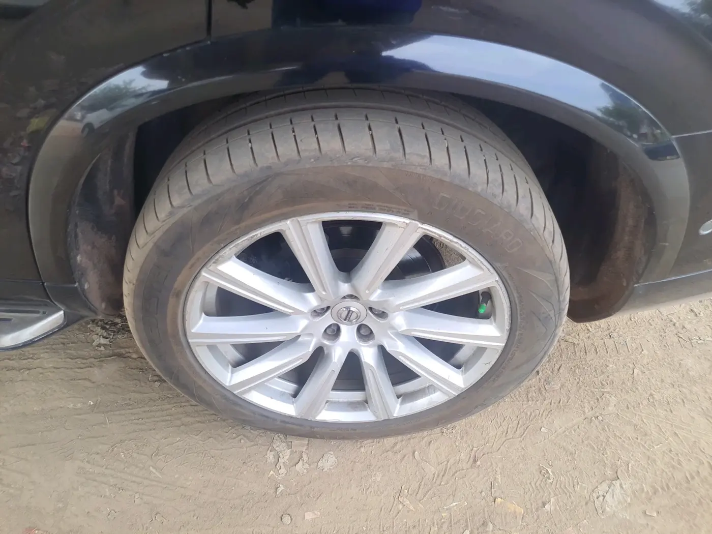 2016 Volvo XC 90 D5 Inscription, Diesel, Automatic, 1,66,024 km, tyre