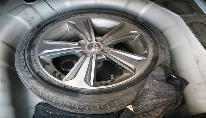 2017 Hyundai Verna 1.6 VTVT SX, Petrol, Manual, 54,231 km, tyre