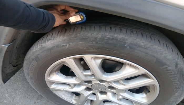 2018 Jeep Compass LIMITED 2.0 DIESEL, Diesel, Manual, 1,16,408 km, tyre