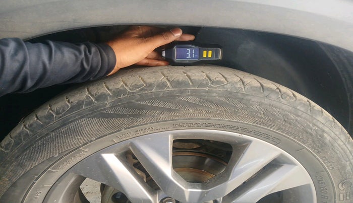 2020 KIA SELTOS HTX 1.5 DIESEL, Diesel, Manual, 1,22,561 km, tyre