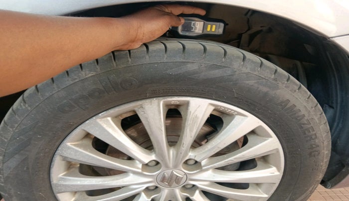 2016 Maruti Ciaz ZXI, Petrol, Manual, 78,700 km, tyre