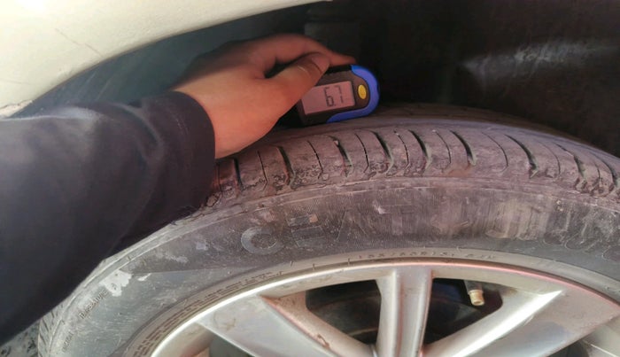 2016 Volkswagen Vento HIGHLINE PETROL AT, Petrol, Automatic, 66,847 km, tyre