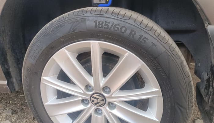 2016 Volkswagen Vento HIGHLINE 1.5 AT, Diesel, Automatic, 75,305 km, tyre
