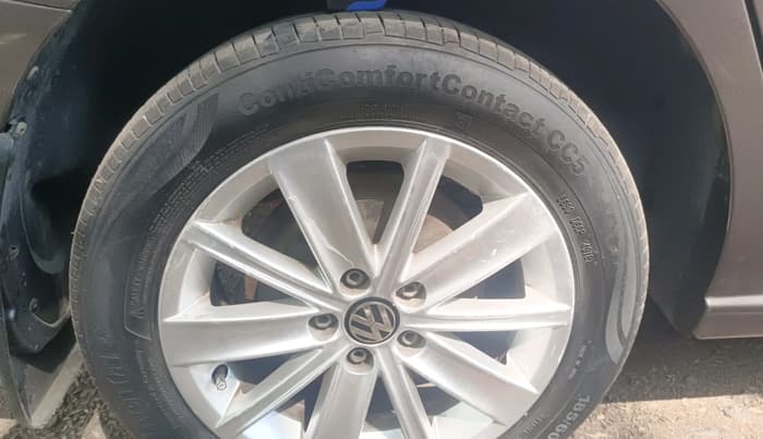 2016 Volkswagen Vento HIGHLINE 1.5 AT, Diesel, Automatic, 75,305 km, tyre