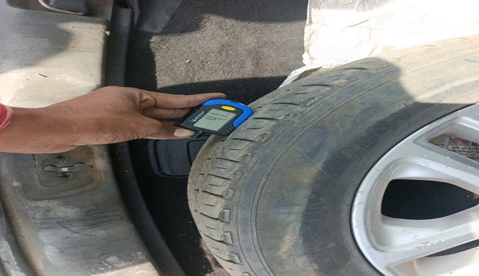 2017 Jeep Compass LIMITED 2.0 DIESEL 4X4, Diesel, Manual, 2,87,492 km, tyre