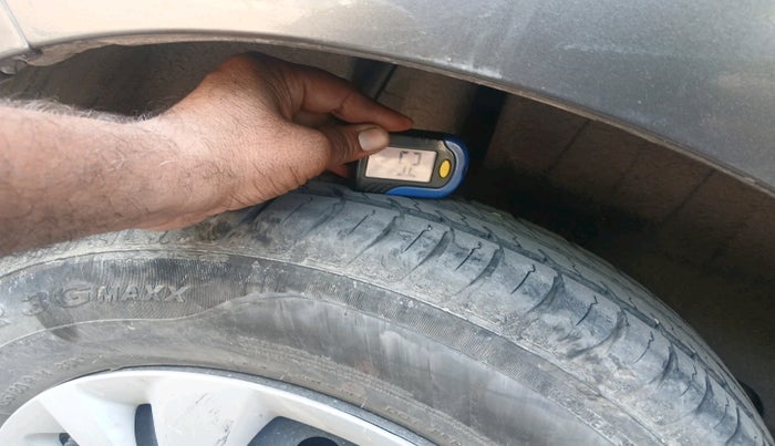 2024 Maruti Swift VXI, Petrol, Manual, 26,945 km, tyre