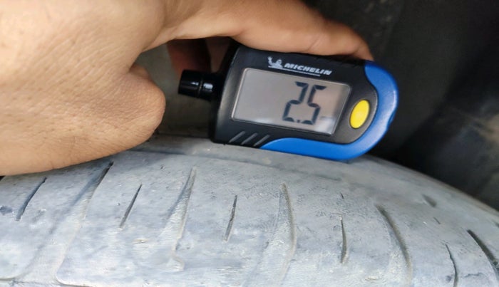 2017 Hyundai Grand i10 MAGNA 1.2 KAPPA VTVT, Petrol, Manual, 1,58,085 km, tyre