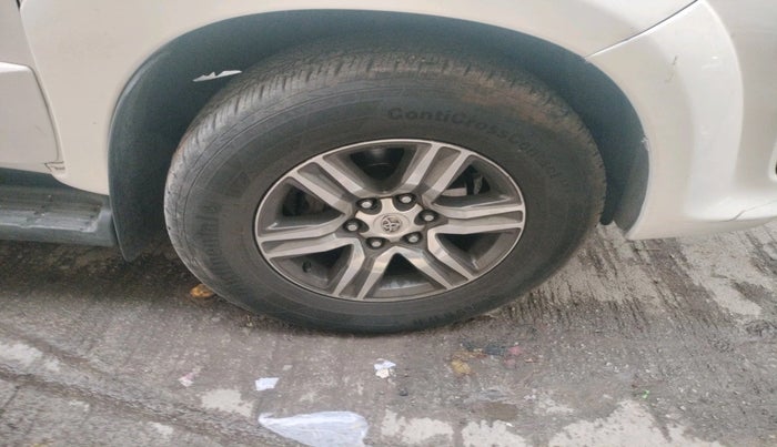 2014 Toyota Fortuner 3.0 4X2 MT, Diesel, Manual, 1,96,824 km, tyre