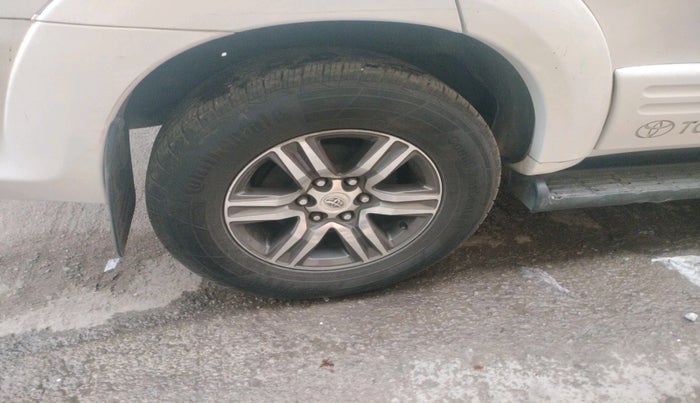 2014 Toyota Fortuner 3.0 4X2 MT, Diesel, Manual, 1,96,824 km, tyre