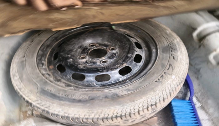 2013 Ford Classic 1.4 TITANIUM DIESEL, Diesel, Manual, 1,04,395 km, tyre