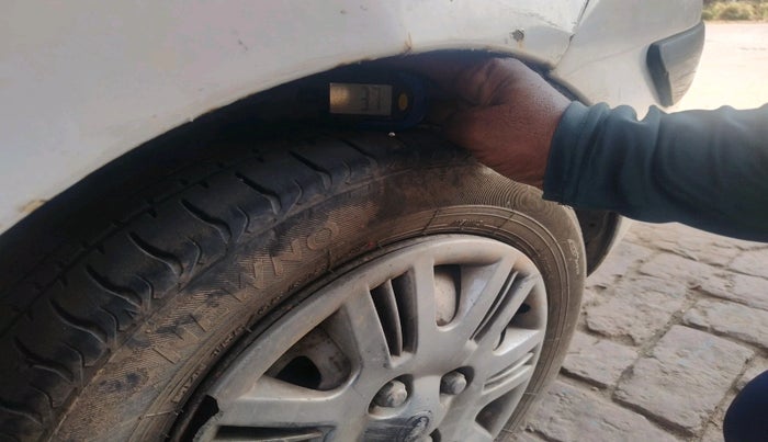 2011 Hyundai Santro Xing GL PLUS, CNG, Manual, 1,03,592 km, tyre