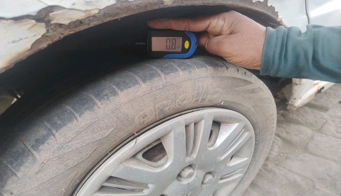 2011 Hyundai Santro Xing GL PLUS, CNG, Manual, 1,03,592 km, tyre