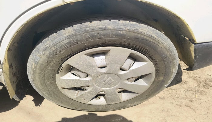 2021 Maruti Eeco 5 STR WITH A/C+HTR, Petrol, Manual, 79,525 km, tyre