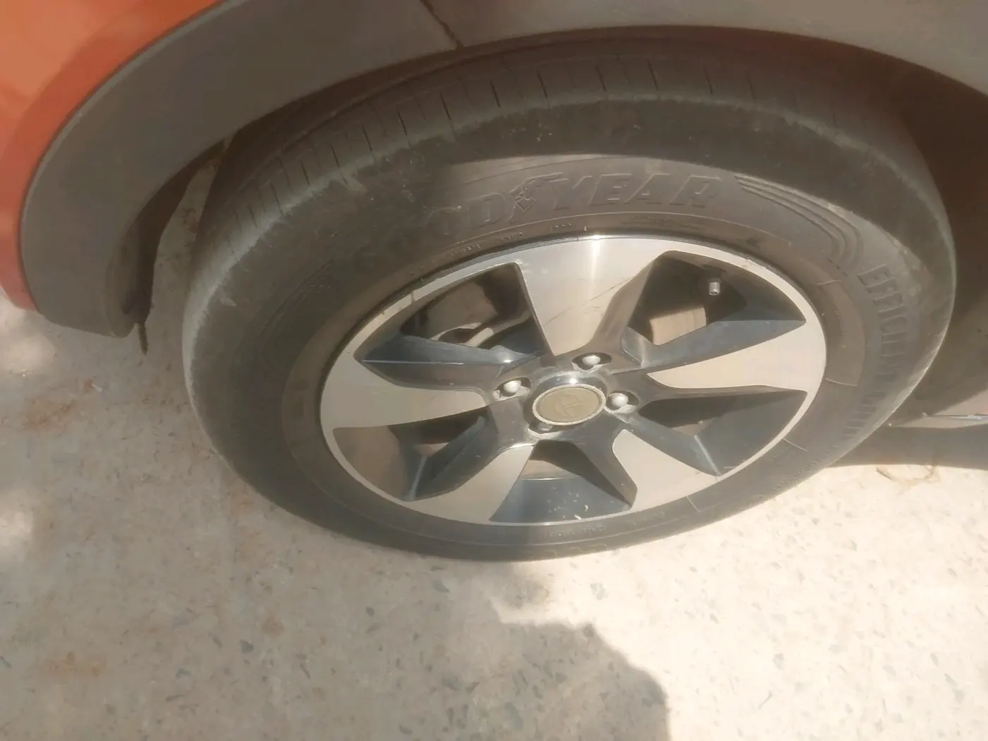 2019 Tata NEXON XZ PLUS PETROL, Petrol, Manual, 1,21,950 km, tyre