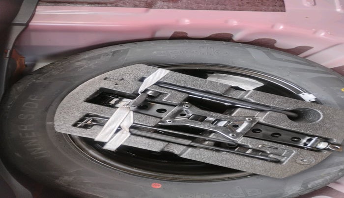 2021 Skoda KUSHAQ AMBITION 1.0L TSI AT, Petrol, Automatic, 95,697 km, tyre