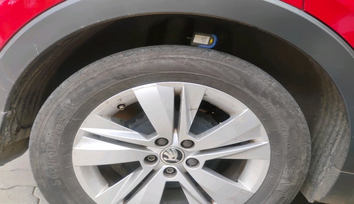 2021 Skoda KUSHAQ AMBITION 1.0L TSI AT, Petrol, Automatic, 95,697 km, tyre