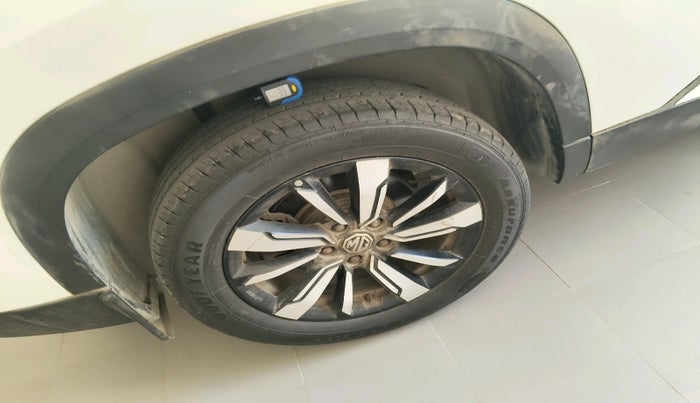 2020 MG HECTOR SHARP 1.5 DCT PETROL, Petrol, Automatic, 70,075 km, tyre