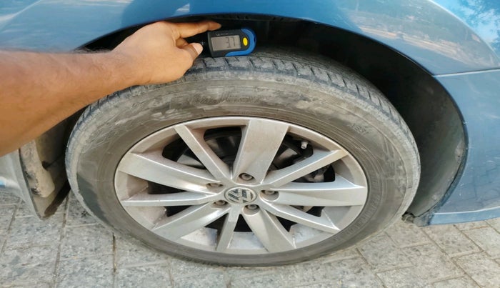 2016 Volkswagen Ameo HIGHLINE1.5L, Diesel, Manual, 62,563 km, tyre