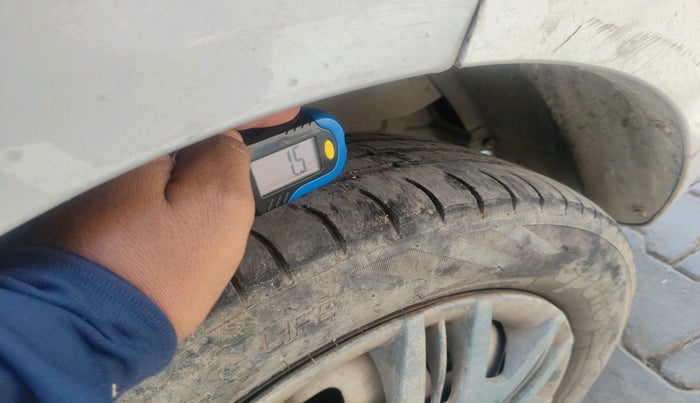 2013 Hyundai Santro Xing GL, CNG, Manual, 95,041 km, tyre