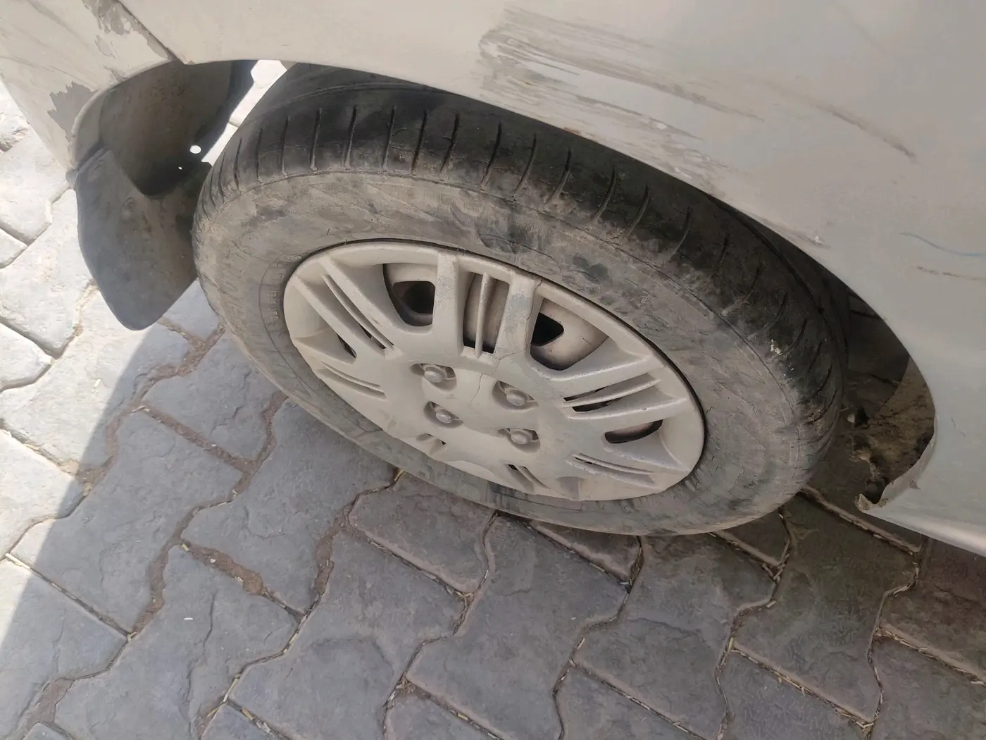2013 Hyundai Santro Xing GL, CNG, Manual, 95,041 km, tyre