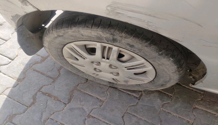 2013 Hyundai Santro Xing GL, CNG, Manual, 95,041 km, tyre